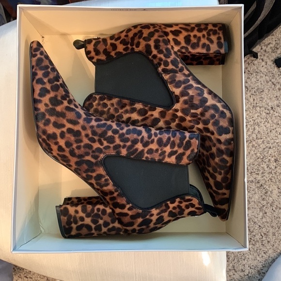 Marc Fisher Limited Leopard Tacily Calf Hair Pointed Toe Bootie Size 9.5 - Picture 7 of 7